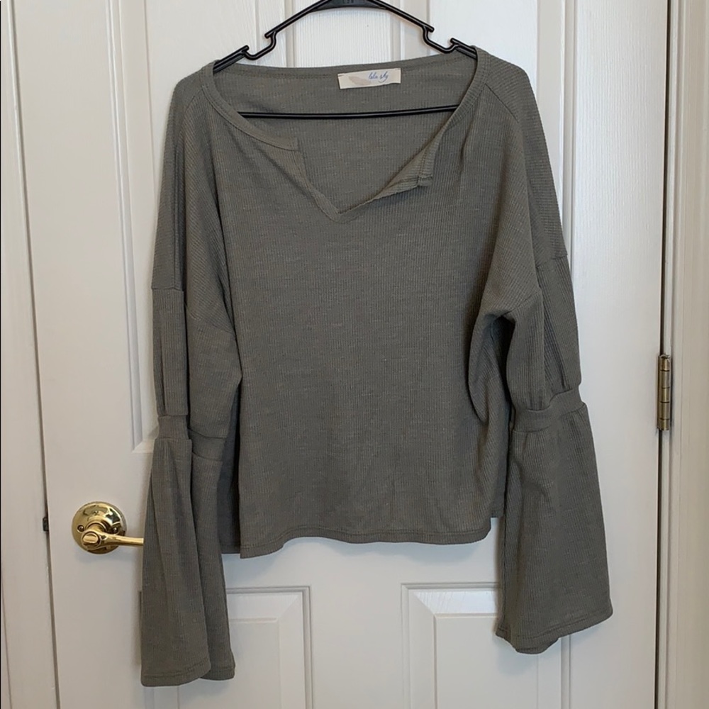 Lela Sky- Bell Sleeve